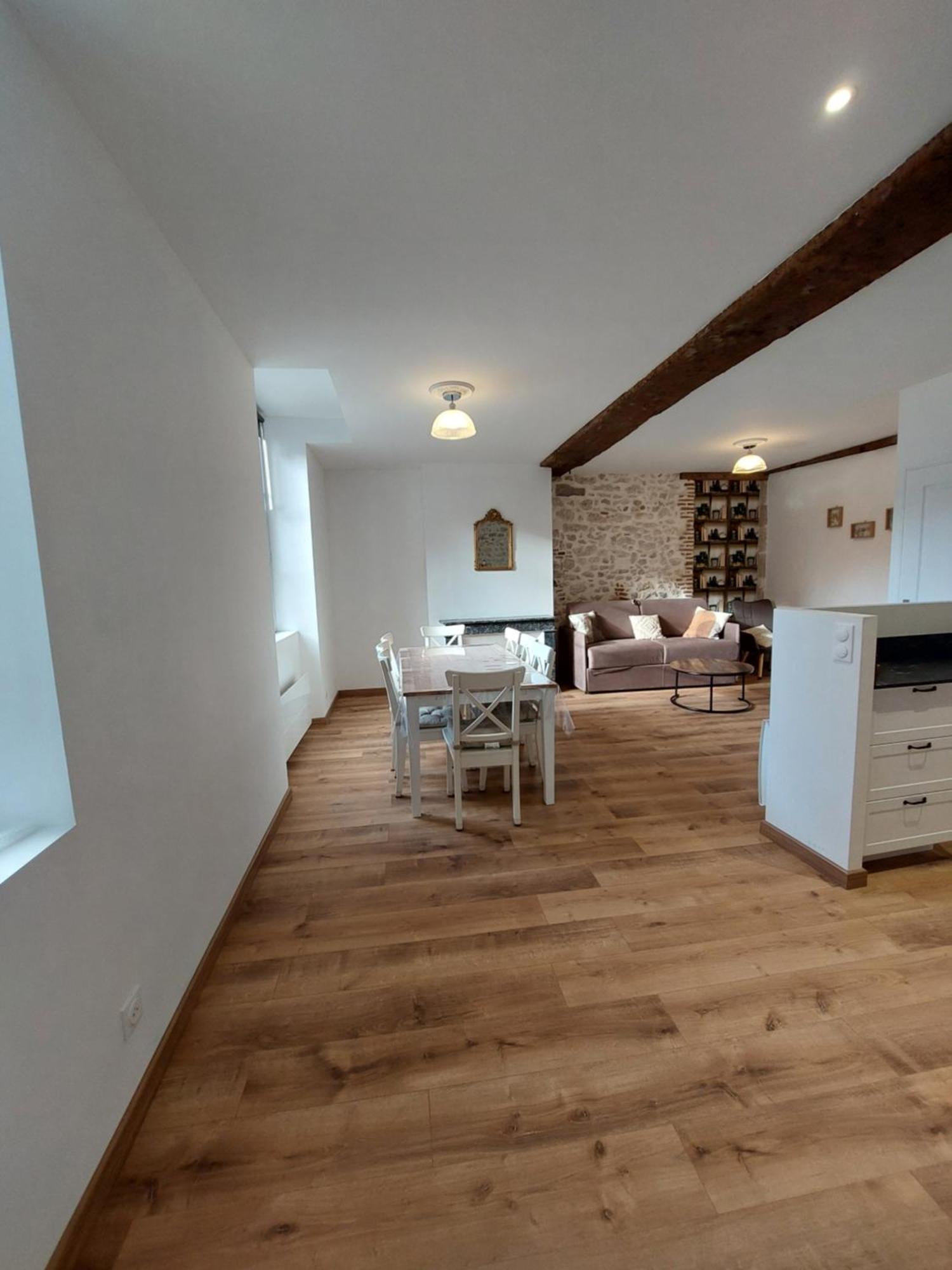 Appartements L'Hirondelle Beaugency Exterior photo